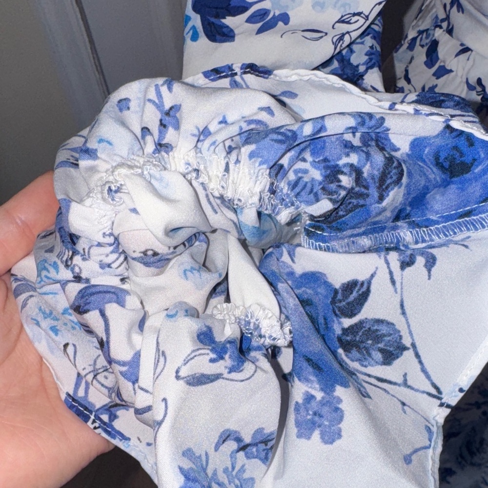 SHEIN Blue Floral Long Sleeve Dress - Picture 5 of 15